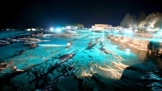 Pamukkale ve Hierapolisi gece 76 bin kişi ziyaret etti