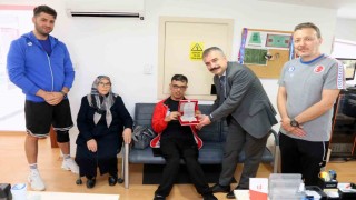 Paralimpik Milli Sporcu Mehmet Bakır Eğilmeze anlamlı ziyaret