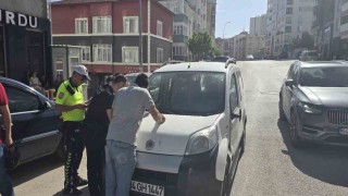 Park etmek istersen motosiklete çarptı: 1 kişi yaralandı