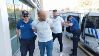 Park halindeki araca benzin döküp yaktılar