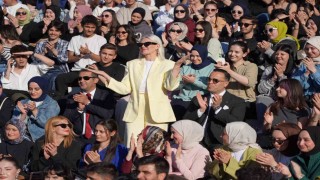 Pelitözü Gençlik Festivalinde üniversiteliler coşkuyla eğlendi