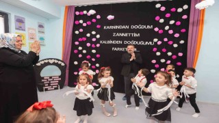 Plevne Anne Çocuk Oyun Evinden Anneler Günü etkinliği