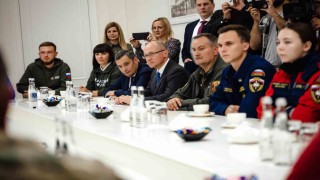 Putin, Ukrayna askerleri bölgeden çıkarıldıktan sonra ilk kez Kursku ziyaret etti