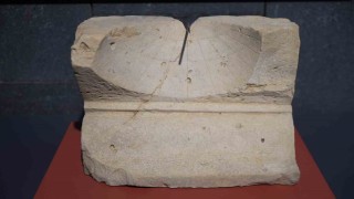 Roma Dönemine ait güneş saati Samsun Müzesinde sergileniyor