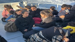 Sahil Güvenlik, geri itilen 16sı çocuk 53 göçmeni kurtardı