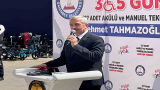 Şahinbey Belediyesi 127 adet akülü ve manuel tekerlekli sandalye dağıttı