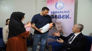 Şahinbey Belediyesinden ikiz bebek sahibi aileye destek