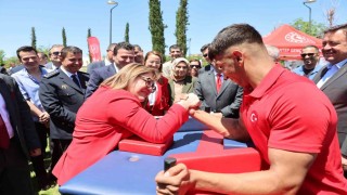 Şahinin bileği bükülmedi