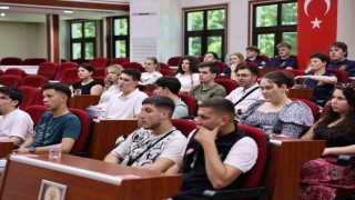 Sakarya Büyükşehirin ‘dirençli şehir hedefi farklı renklerden gencin ilgi odağı oldu
