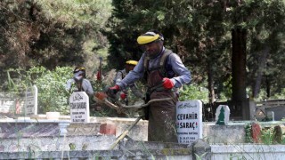 Sakaryada mezarlıklar bayram ziyaretine hazırlanıyor