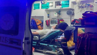 Sakaryada otomobil ile motosiklet çarpıştı: 3 yaralı