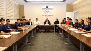 Şampiyon sporculardan İl Sağlık Müdürü Erşana ziyaret