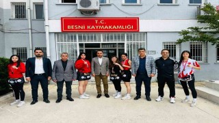 Şampiyon sporculardan Kaymakam Partala ziyaret