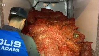 Samsunda 2 ton 900 kilo kaçak midye ele geçirildi