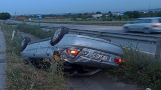 Samsunda otomobil takla attı: 1 yaralı