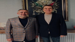Sanatçı Kökler ile Başkan Yıldırım bir araya geldi