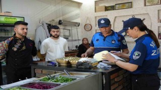 Şehitkamil zabıta ekiplerinden tavuk denetim