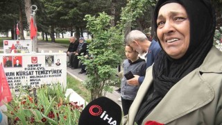 Şehitlikte buruk Anneler Günü