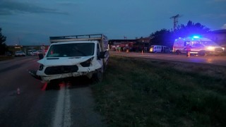 Siirtte kamyon ile kamyonet çarpıştı: 6 yaralı