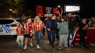 Silivri Belediye Başkanı Bora Balcıoğlu şampiyonluk kutlamalarına katıldı
