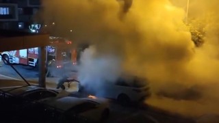 Silivride park halindeki araçta yangın paniği
