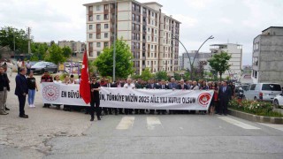 Şırnakta Aile Günü yürüyüşü düzenlendi