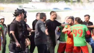 Şırnakta koruma polisi, atılan golden sonra çıkan olaylarda futbolcuyu darp etti