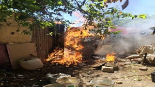 Şişlide cam kırığı mercek oldu, evin bahçesini yaktı