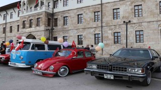 Sivas Uluslararası Film Festivali, kortej yürüyüşü ile başladı
