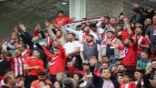 Sivassporlu taraftarlar, Bodrum FK maçına ilgi gösterdi