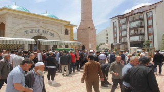 Sivasta rahatsızlanan ilkokul öğrencisi hayatını kaybetti