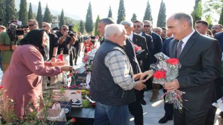 Soma faciasının 11. yılında 301 madenci mezarları başında anıldı