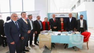 STSO Başkanı Özdemir, ‘AÜB Sivas Üniversite Tanıtım Fuarına katıldı