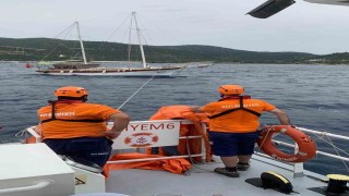 Su alan 22 metrelik tekneyi KIYEM ekipleri kurtardı