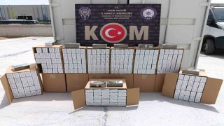 Şüphe üzerine durdurulan araçta binlerce makaron ele geçirildi