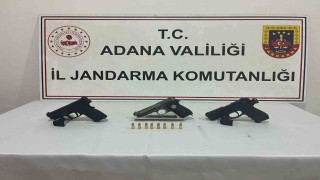 Şüpheli şahıslardan 3 ruhsatsız tabanca ele geçirildi