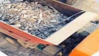 Tavas Belediyesi sağlık ve çevre sorunlarına neden olan molozlara karşı uyarı yaptı