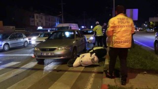 Tavşanlıda motosiklet 2 otomobile çarptı: 1 yaralı