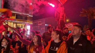 Tekirdağda Galatasaray taraftarları şampiyonluğu coşkuyla kutladı