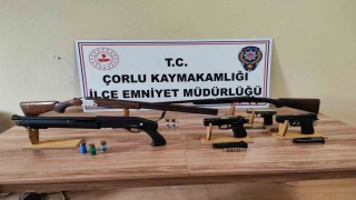 Tekirdağda uyuşturucu ve silah operasyonlarında 32 aranan kişi yakalandı