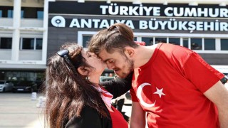 Temsili askerlik yapacak engelli bireylere davullu-zurnalı uğurlama