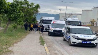 Tır sürücüsü araçta asılı halde ölü bulundu