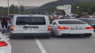 Tokatta düğün konvoyunda tehlikeli gelenek