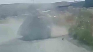 Tonlarca ağırlıktaki mermer bloğun altında ezilmekten saniyelerle kurtuldu