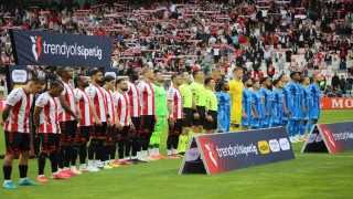Trendyol Süper Lig: Sivasspor: 0 - Bodrum FK: 0 (İlk yarı)