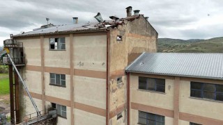 Tuncelinin tek un fabrikası, fırtınadan ciddi zarar gördü