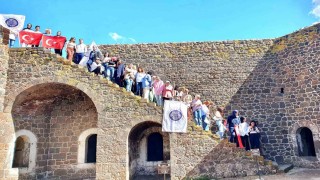 Turizm Fakültesi öğrencileri tabyalarda ders yaptı