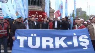 TÜRK-İŞ, Taksime çelenk bıraktı