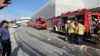 Tuzlada fabrika yangını: Jeneratörden çıkan alevler dış cepheye sıçradı