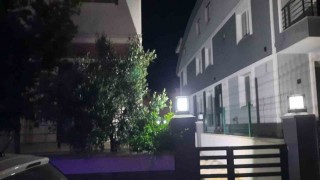 Üçüncü kattan düşen şahıs hayatını kaybetti